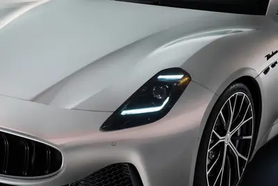 玛莎拉蒂 GranTurismo 轿跑车图片壁纸