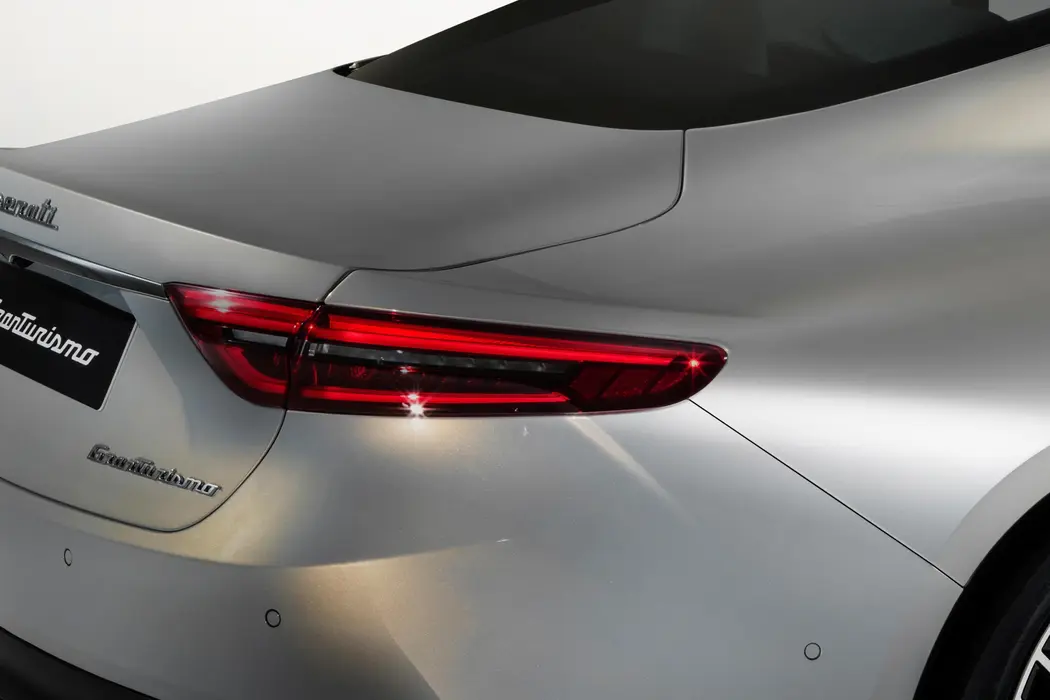 玛莎拉蒂 GranTurismo 轿跑车图片壁纸
