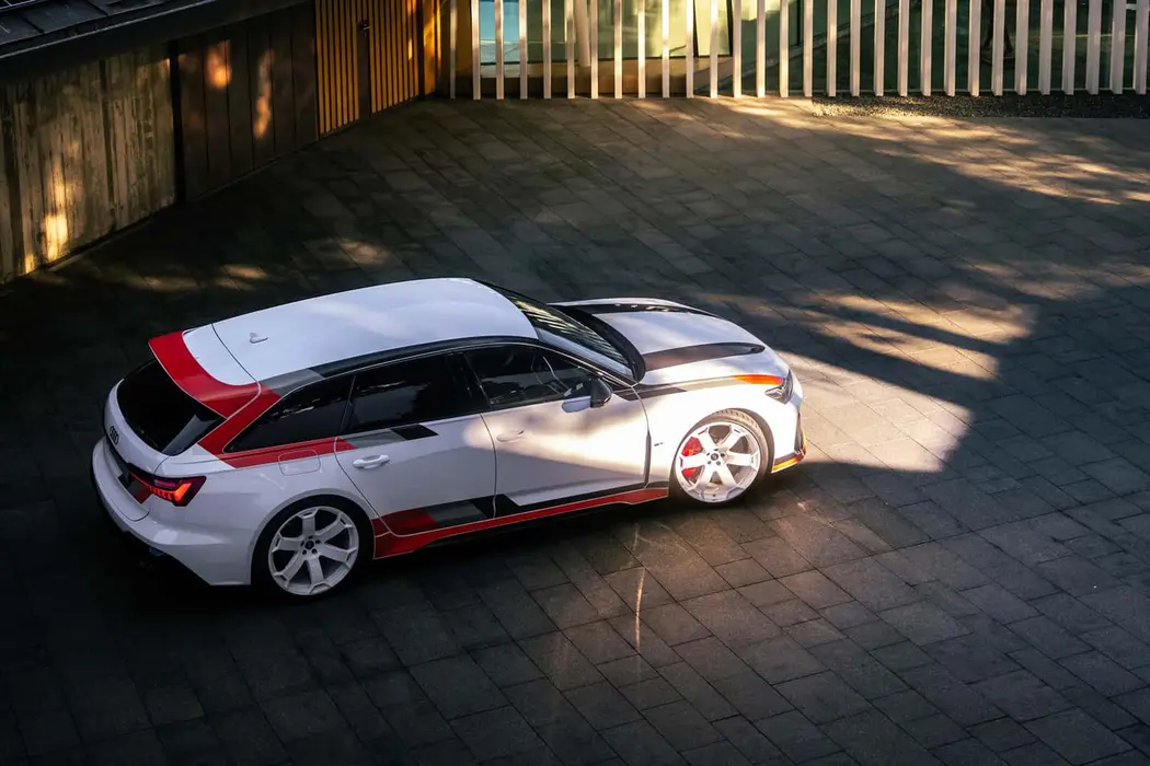 奥迪RS 6 2024款 RS 6 Avant GT 汽车壁纸
