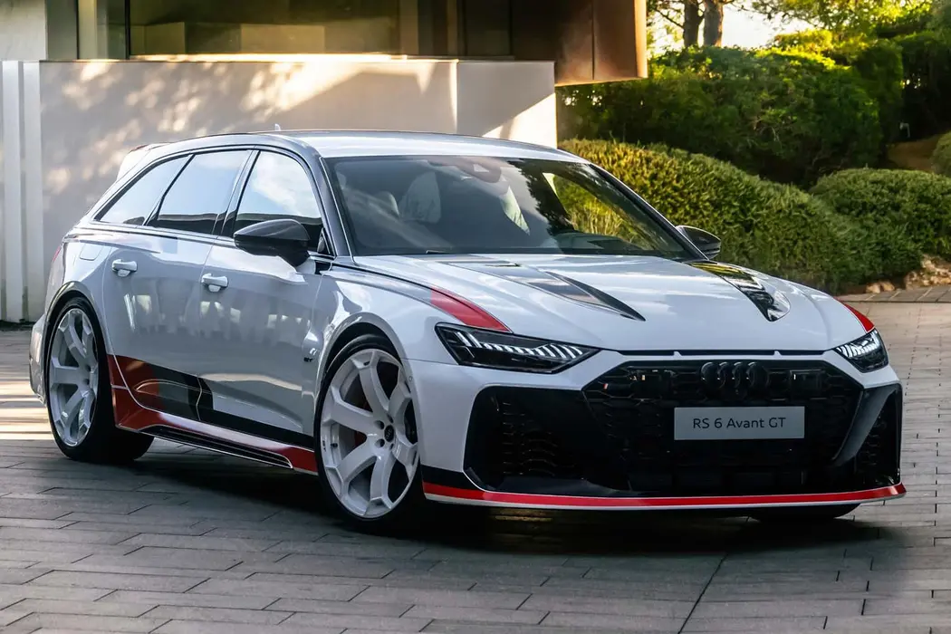 奥迪RS 6 2024款 RS 6 Avant GT 汽车壁纸