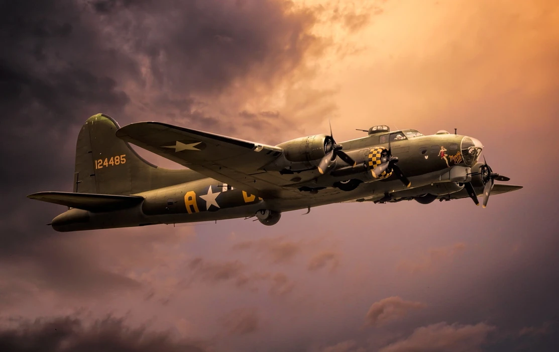 B-17轰炸机（B-17 Bomber）轰炸机图片壁纸