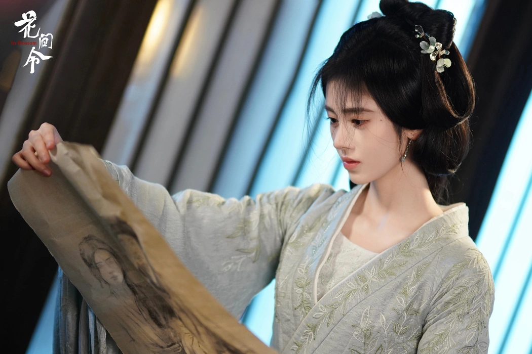 古装电视剧《花间令》鞠婧祎单人剧照壁纸