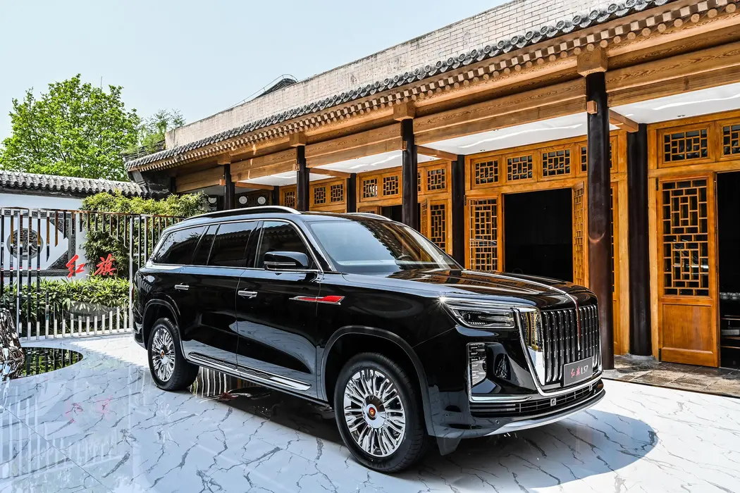 红旗LS7尊爵旗舰版图片桌面壁纸