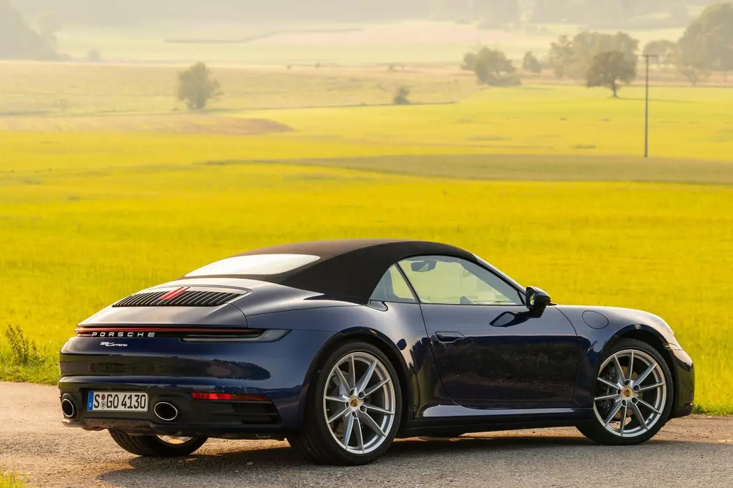 保时捷9112020款Carrera Cabriolet 3.0T壁纸