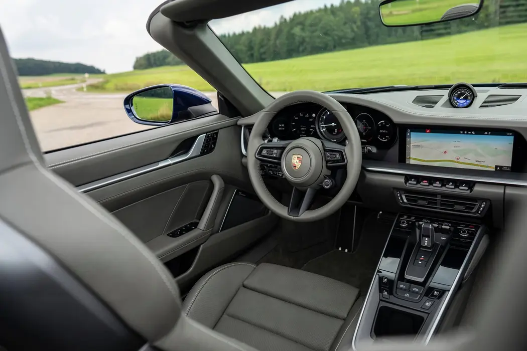 保时捷9112020款Carrera Cabriolet 3.0T壁纸