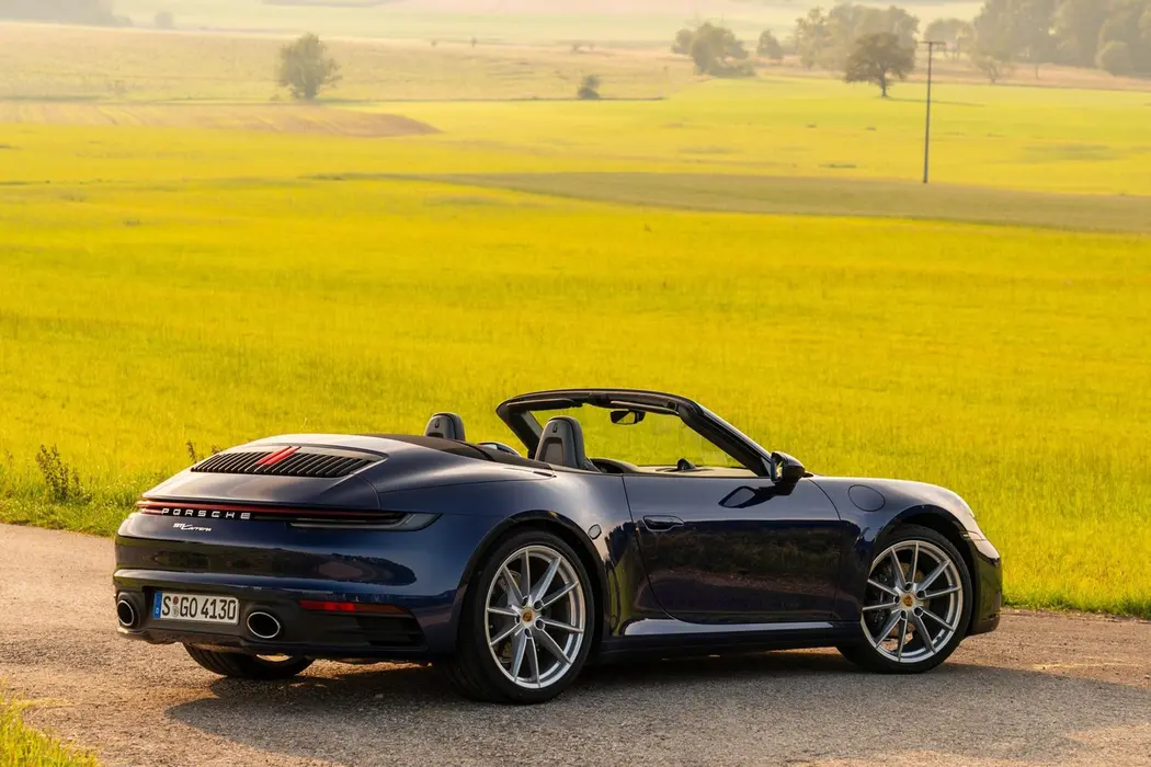 保时捷9112020款Carrera Cabriolet 3.0T壁纸