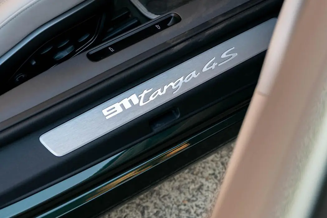 保时捷911 Targa 4S 澳大利亚版汽车壁纸