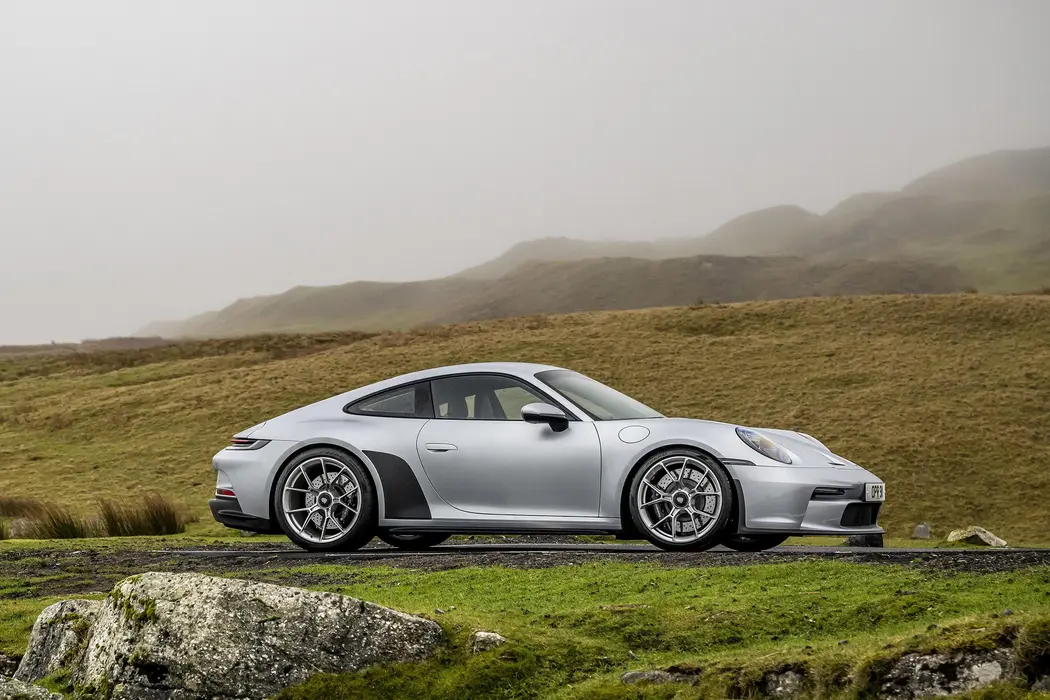 保时捷911 GT3 Touring英国版汽车壁纸