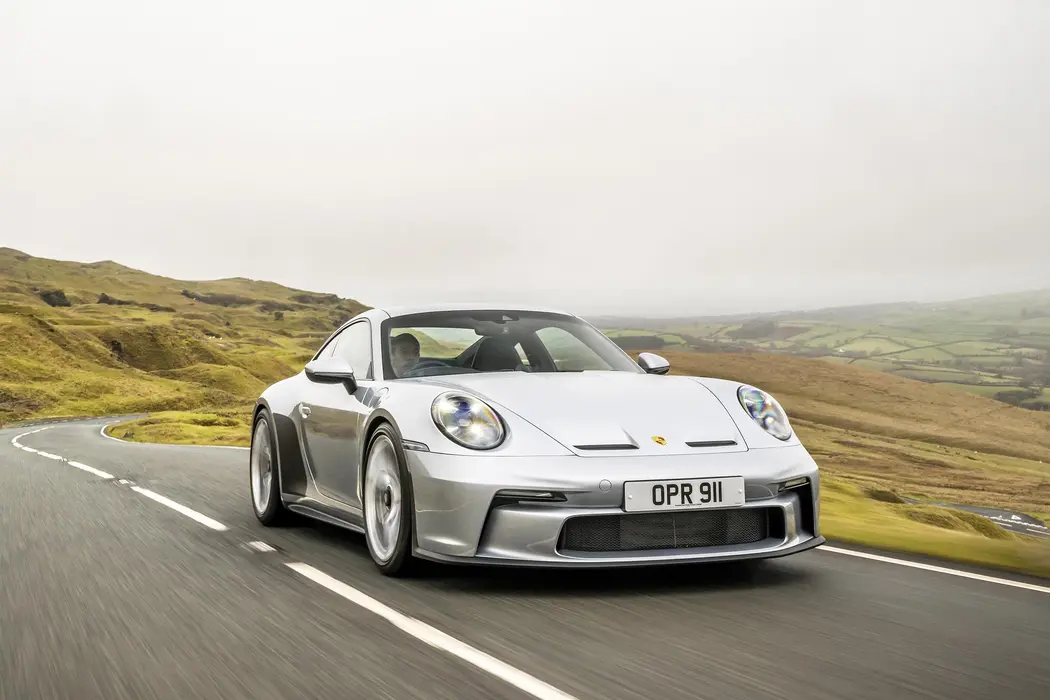 保时捷911 GT3 Touring英国版汽车壁纸