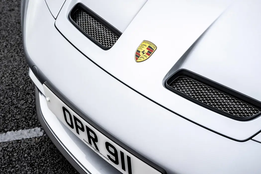 保时捷911 GT3 Touring英国版汽车壁纸