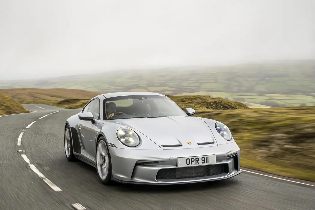 保时捷911 GT3 Touring英国版汽车壁纸