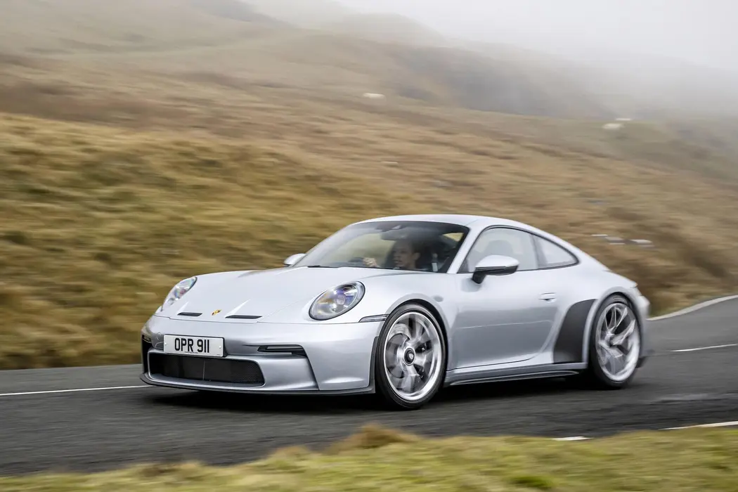 保时捷911 GT3 Touring英国版汽车壁纸