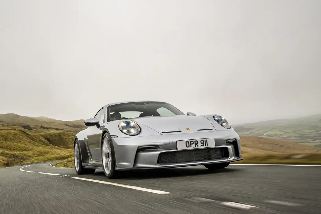 保时捷911 GT3 Touring英国版汽车壁纸