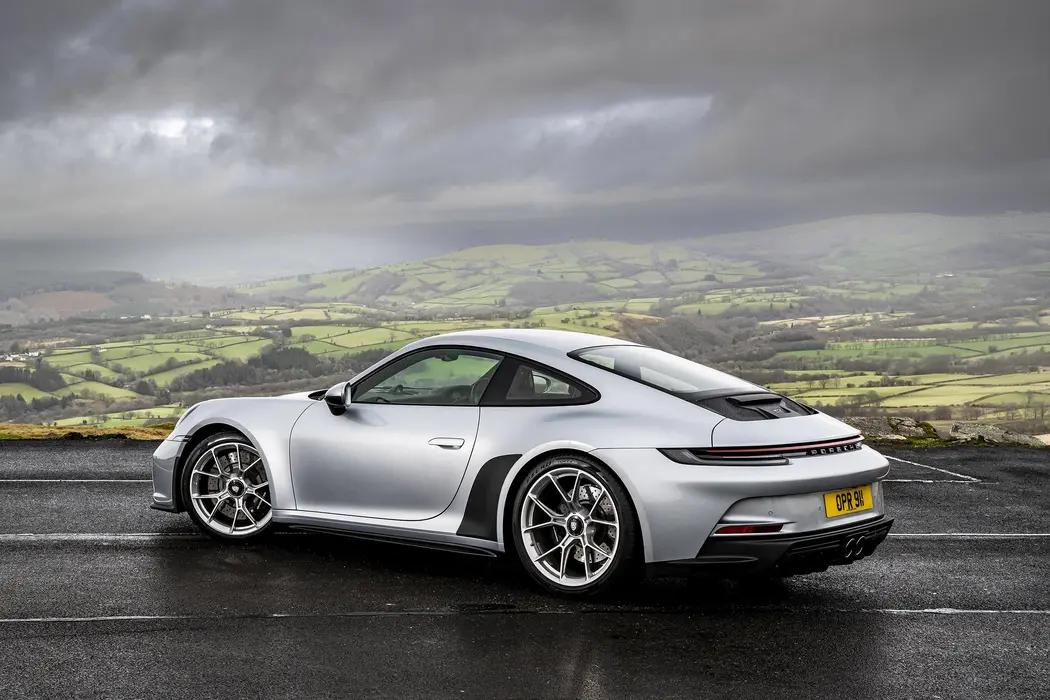 保时捷911 GT3 Touring英国版汽车壁纸