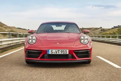 保时捷911 2022款 Carrera GTS 跑车壁纸