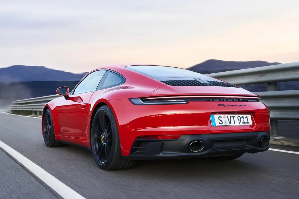 保时捷911 2022款 Carrera GTS 跑车壁纸