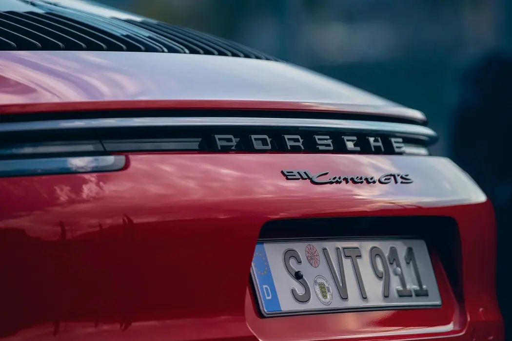 保时捷911 2022款 Carrera GTS 跑车壁纸