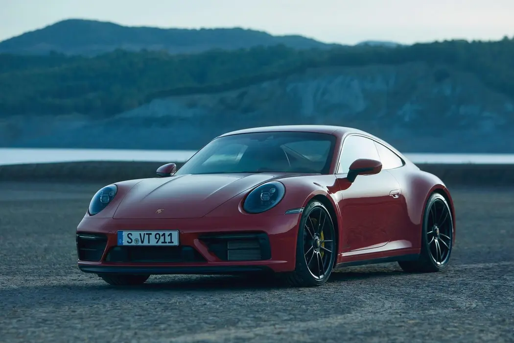 保时捷911 2022款 Carrera GTS 跑车壁纸
