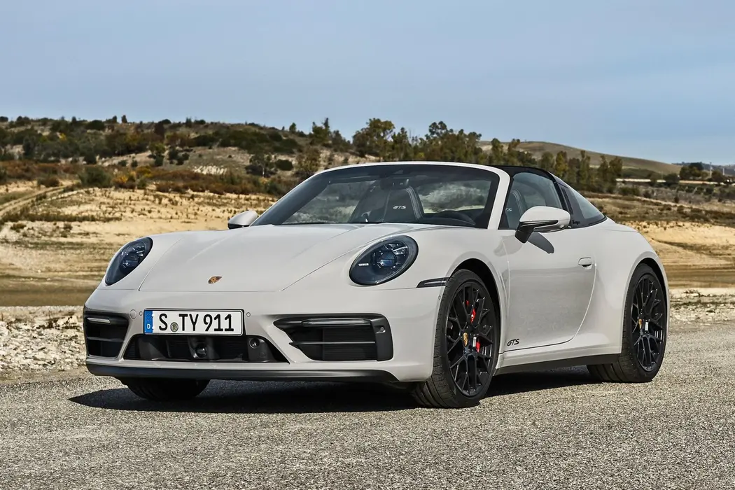 保时捷911 2022款 Targa 4 GTS 汽车壁纸