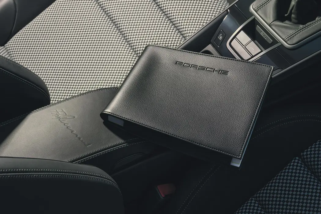 保时捷911 Targa 4 GTS Edition 50 Years Porsche Design 壁纸