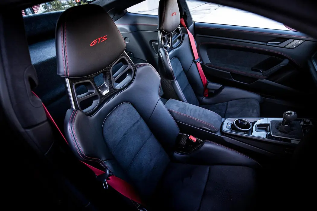 保时捷911 Carrera GTS 手动日本版 汽车壁纸