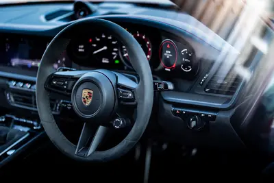 保时捷911 Carrera GTS 手动日本版 汽车壁纸