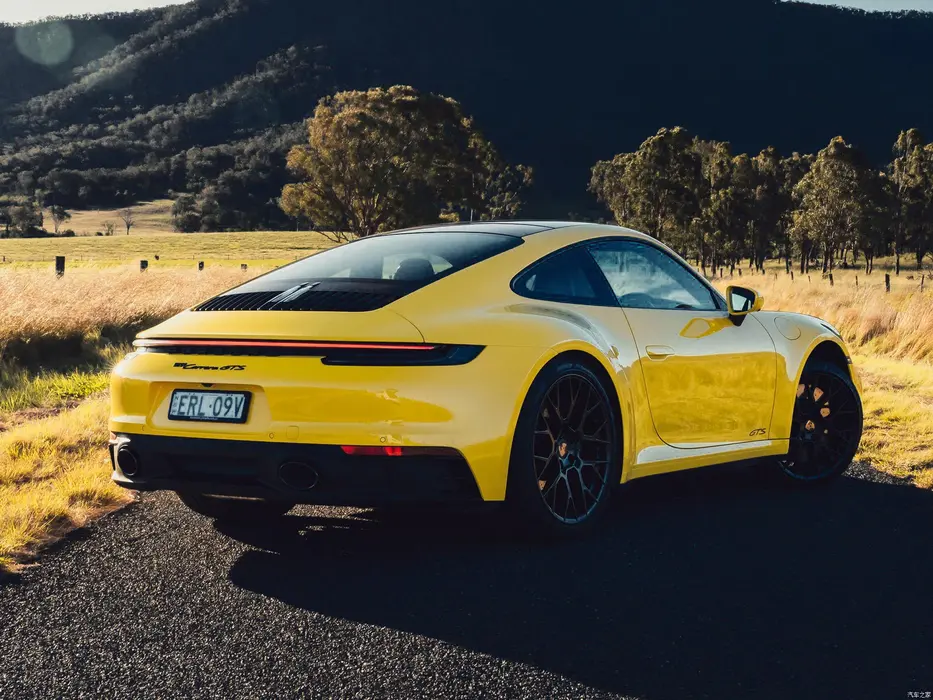 保时捷911 Carrera GTS 澳大利亚版汽车壁纸