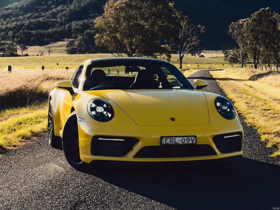 保时捷911 Carrera GTS 澳大利亚版汽车壁纸
