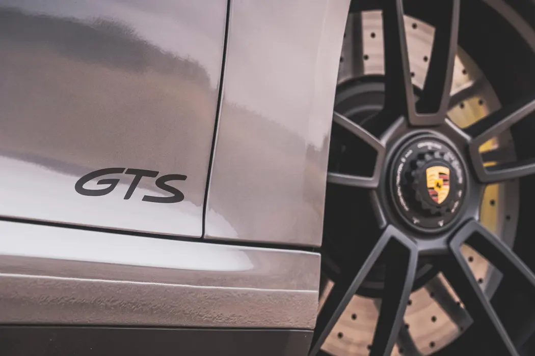 保时捷911 2022款 Carrera GTS Cabriolet 英国版 壁纸
