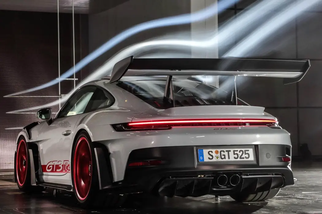 保时捷911 2023款 GT3 RS 4.0L运动跑车壁纸