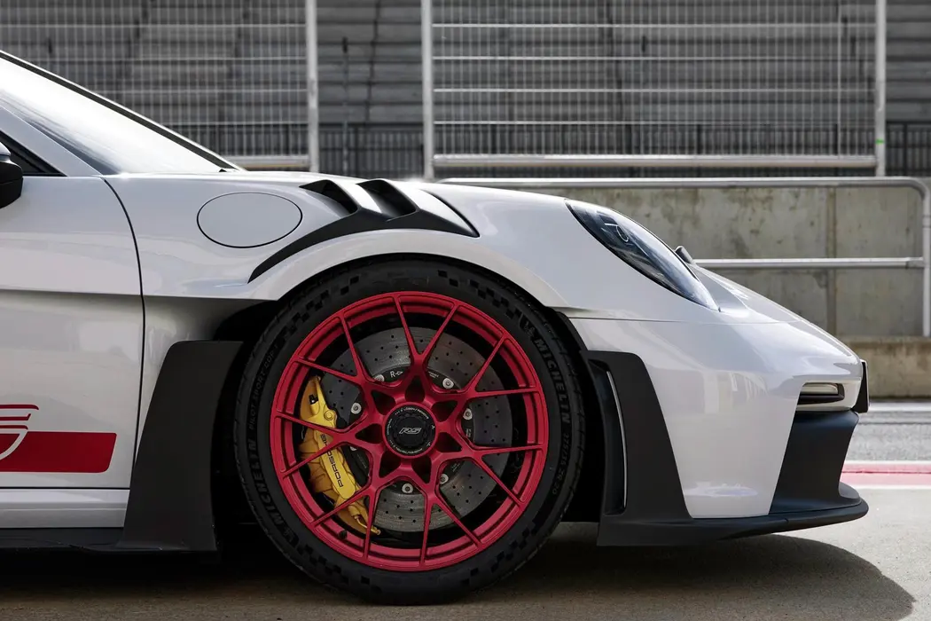 保时捷911 2023款 GT3 RS 4.0L运动跑车壁纸