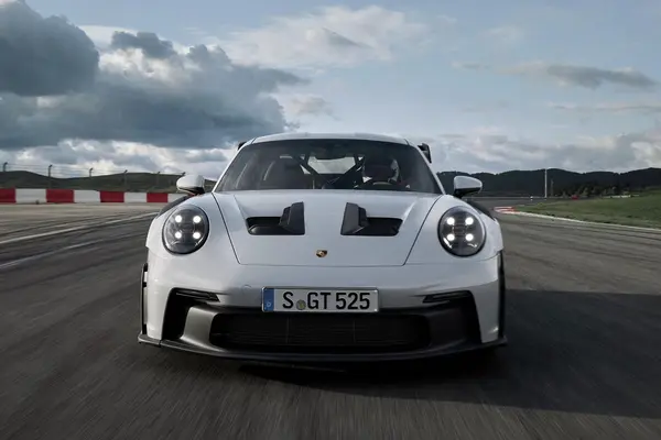 保时捷911 2023款 GT3 RS 4.0L运动跑车壁纸