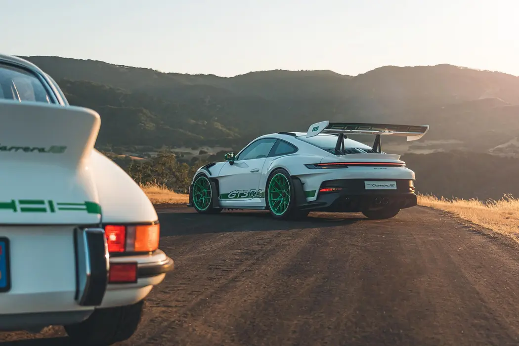 保时捷911 GT3 RS Carrera RS 2.7 Tribute赛车壁纸