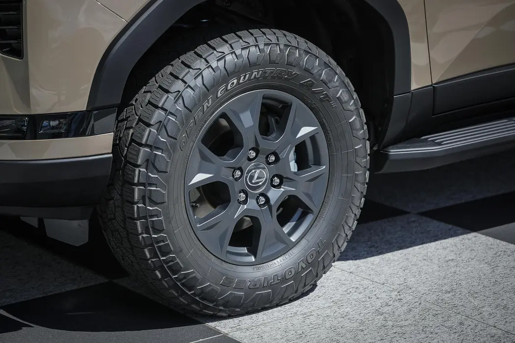 雷克萨斯GX SUV 汽车图片桌面壁纸