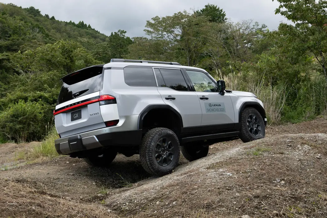 雷克萨斯GX SUV 汽车图片桌面壁纸