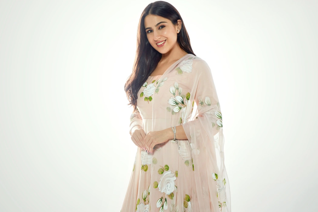 萨拉·阿里·汗（Sara Ali Khan）图片桌面壁纸