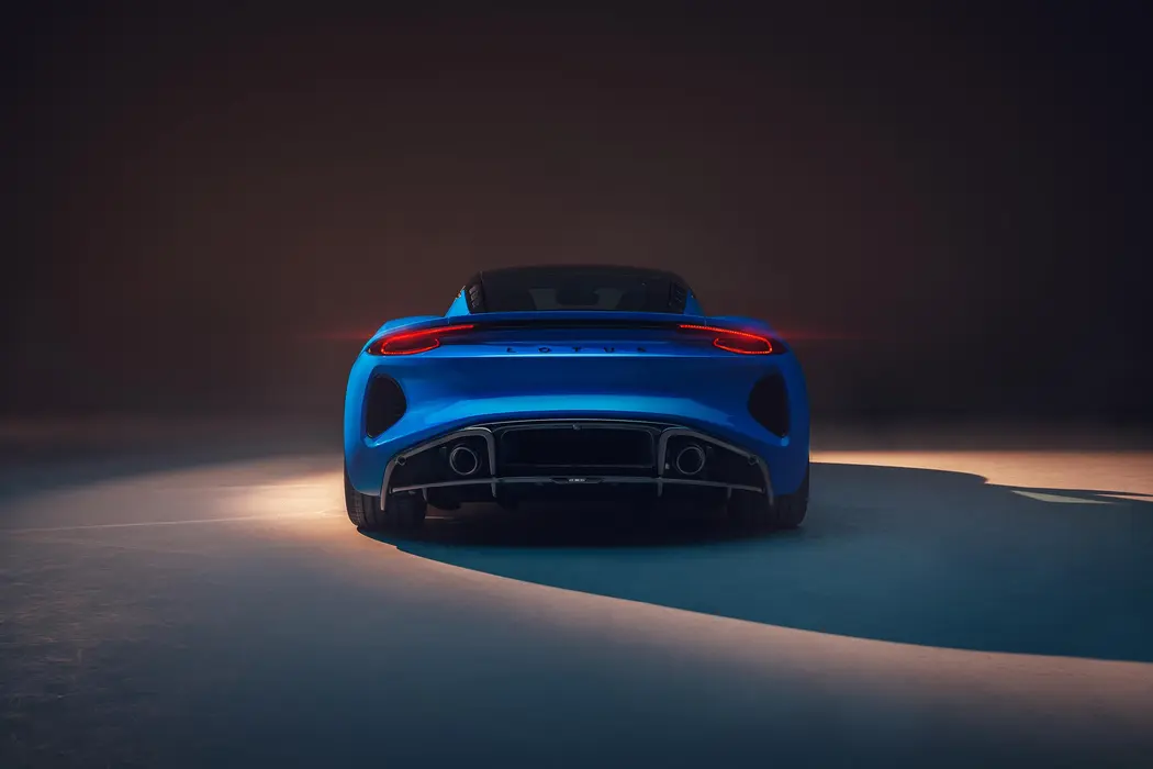 2022款路特斯Emira 2