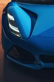 2022款路特斯Emira 2.0T L4 First Edition跑车壁纸