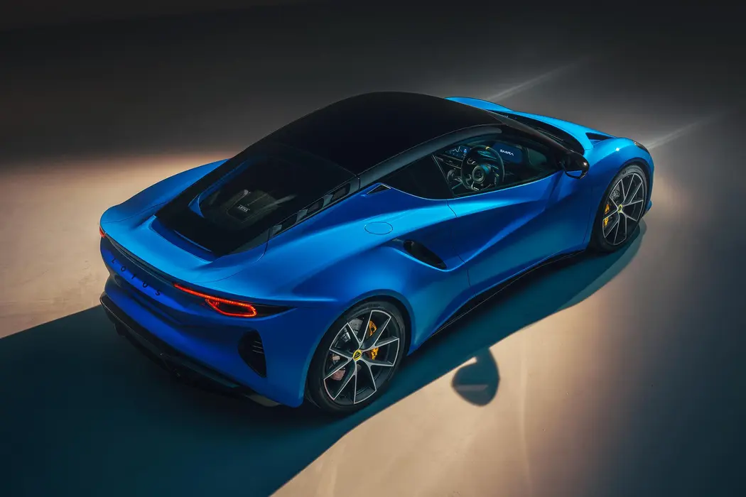 2022款路特斯Emira 2