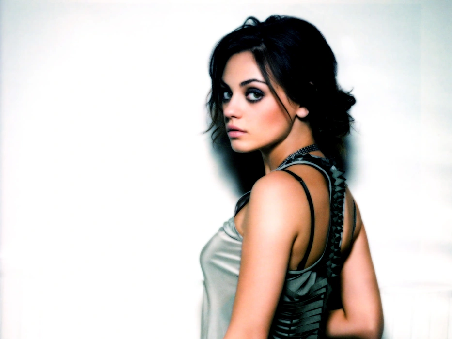 米拉·库妮丝（Mila Kunis）图片桌面壁纸