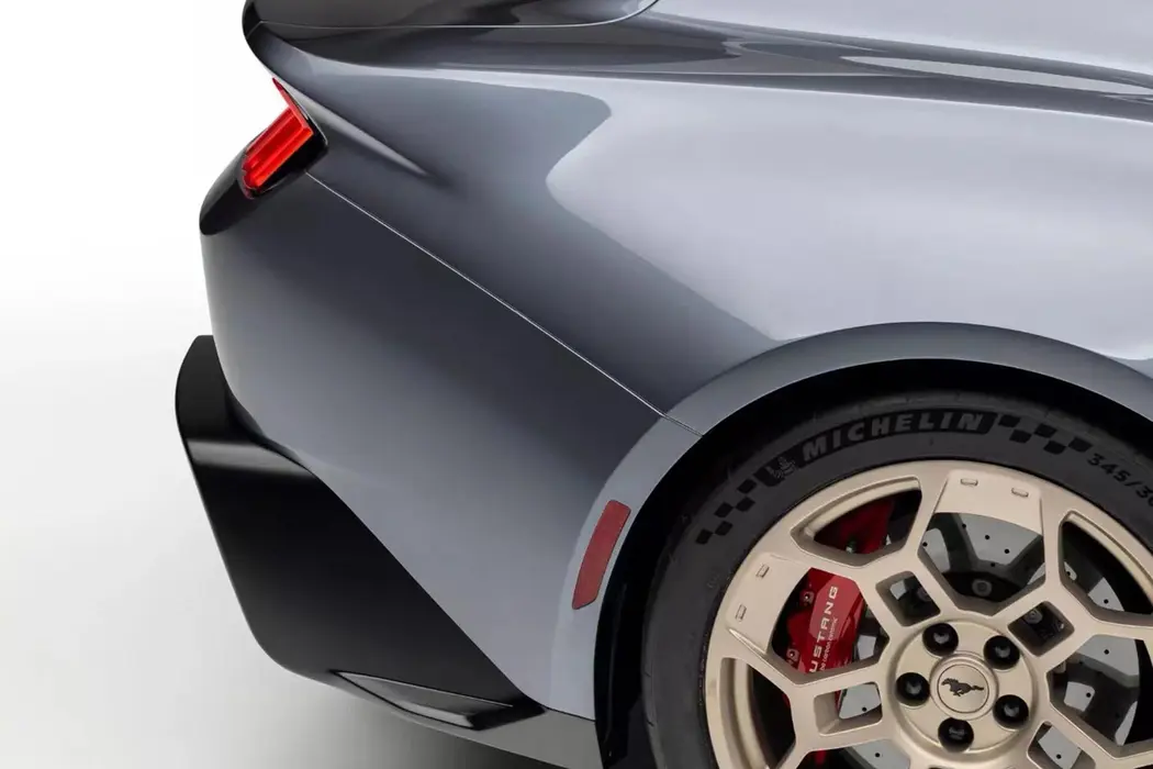 2025款 福特Mustang GTD 跑车图片壁纸