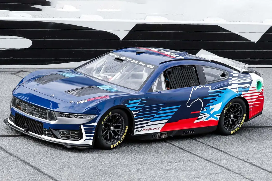 2024款 福特 NASCAR Cup Series Mustang Dark Horse 跑车壁纸