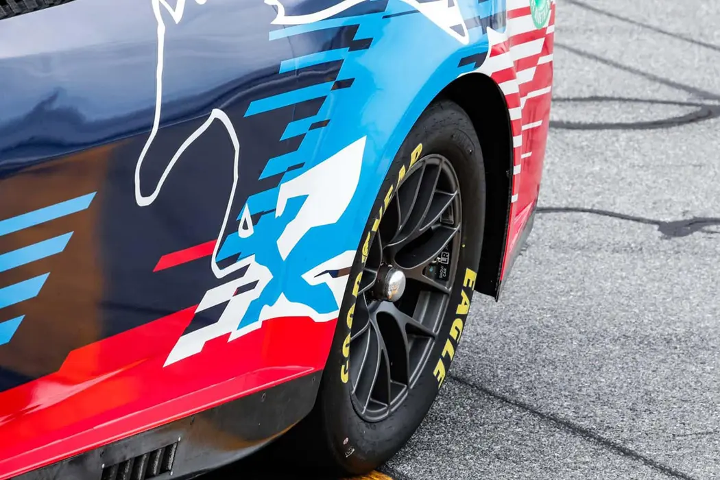 2024款 福特 NASCAR Cup Series Mustang Dark Horse 跑车壁纸