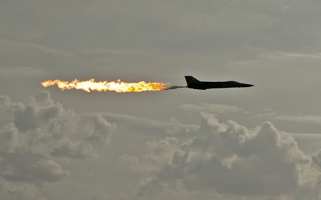 F-111战斗轰炸机（F-111 Aardvark）图片壁纸