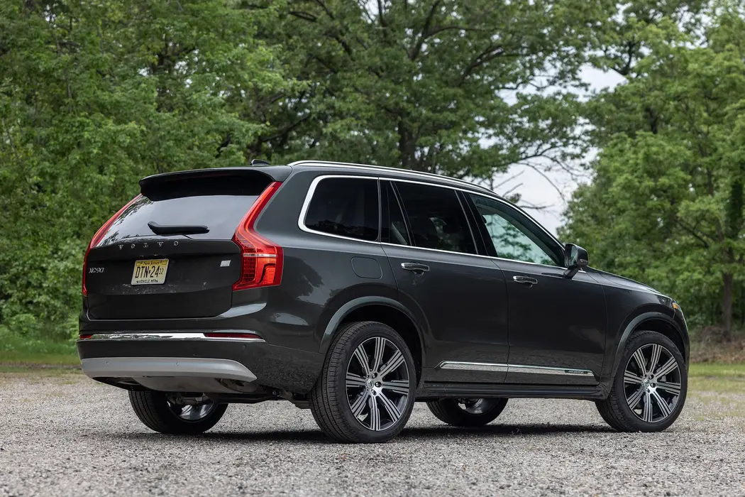 沃尔沃XC90 RECHARGE SUV汽车壁纸