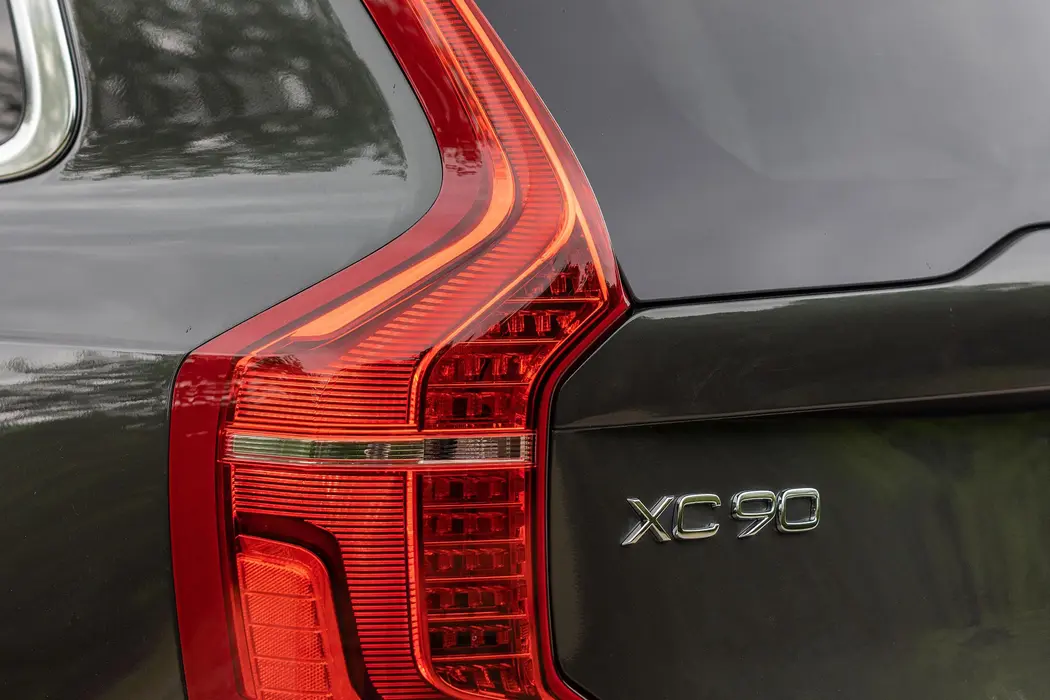 沃尔沃XC90 RECHARGE SUV汽车壁纸