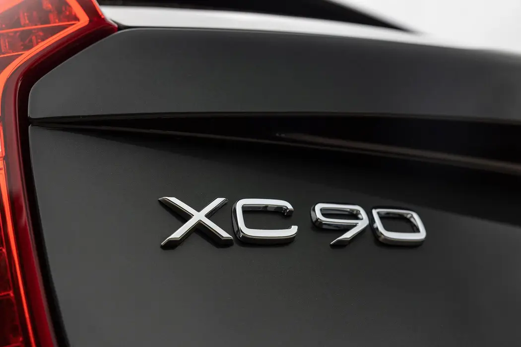 沃尔沃XC90 RECHARGE SUV汽车壁纸