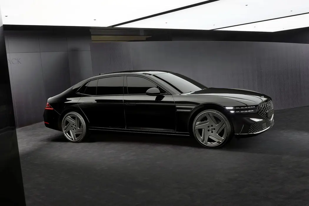 2024款捷尼赛思G90Black韩国版图片壁纸
