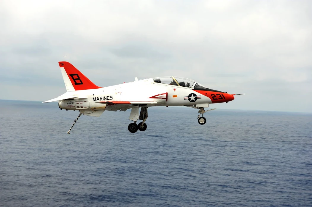 T-45苍鹰教练机（Goshawk）图片壁纸