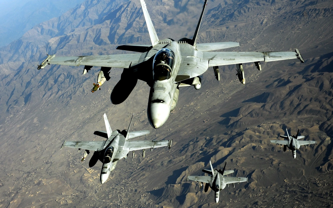 F/A-18战斗攻击机（F/A-18 Strike Fighter）壁纸